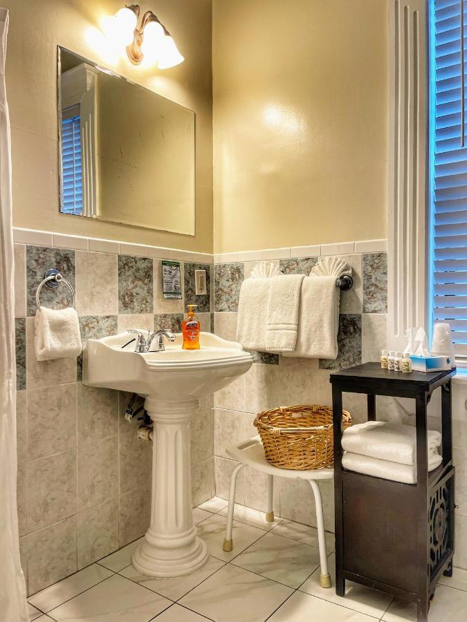 The Casablanca Hotel 키웨스트 외부 사진
